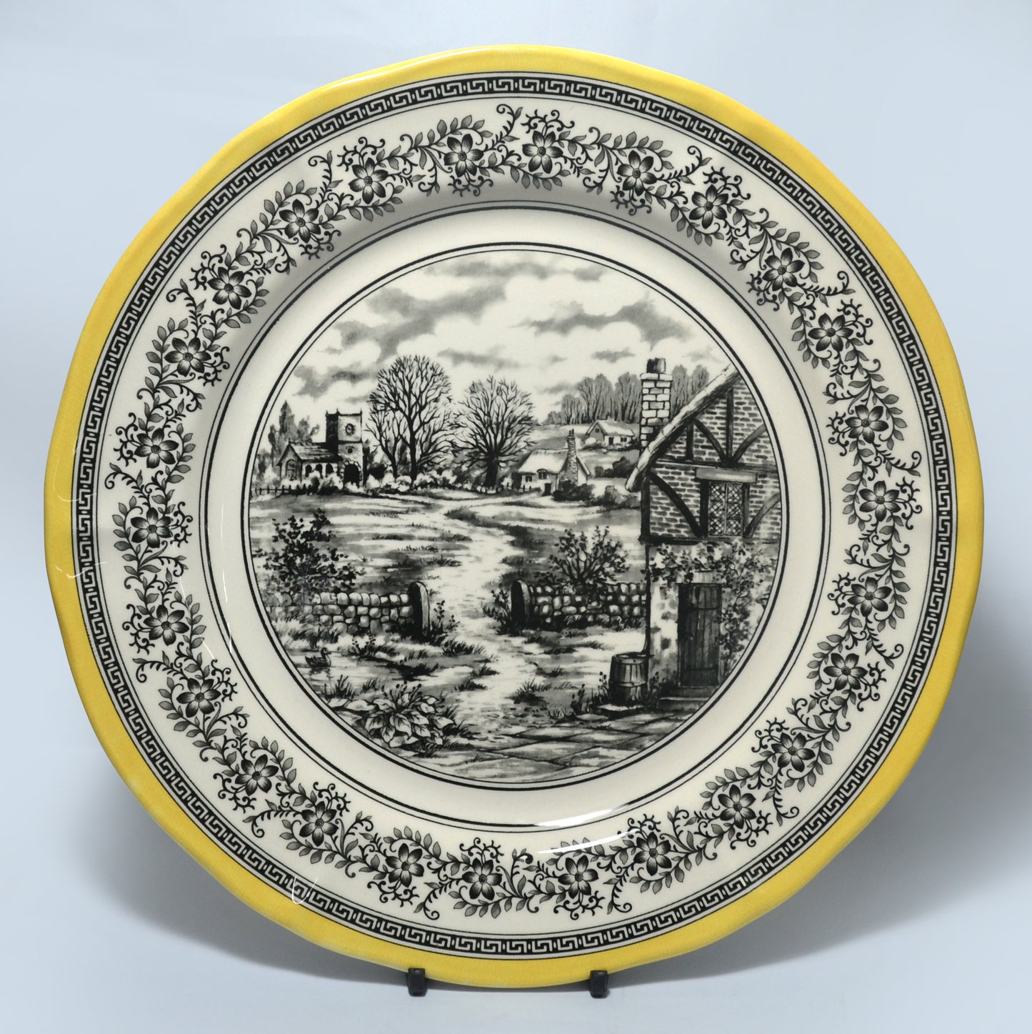 HALCYON YELLOW 10.7" DINNER PLATE